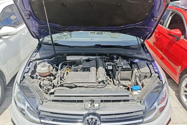 Used Volkswagen Golf 2020 280TSI DSG R-Line Version Engine Bay