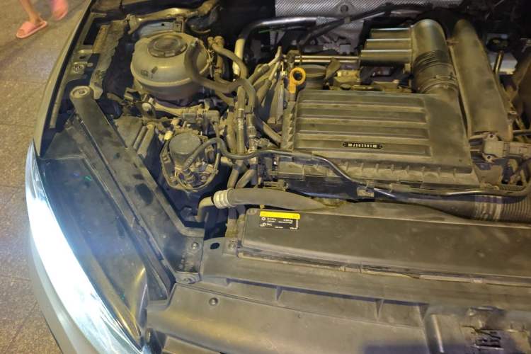 Used Volkswagen Golf 2020 Charming Edition 280TSI DSG R-Line Engine Bay Right