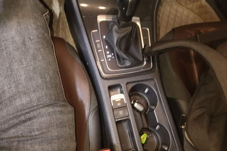 Used Volkswagen Golf 2020 280TSI DSG Comfort Version Gear Lever