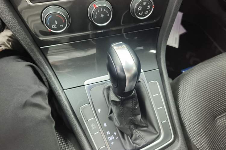 Used Volkswagen Golf 2020 280TSI DSG Comfort Version Gear Lever