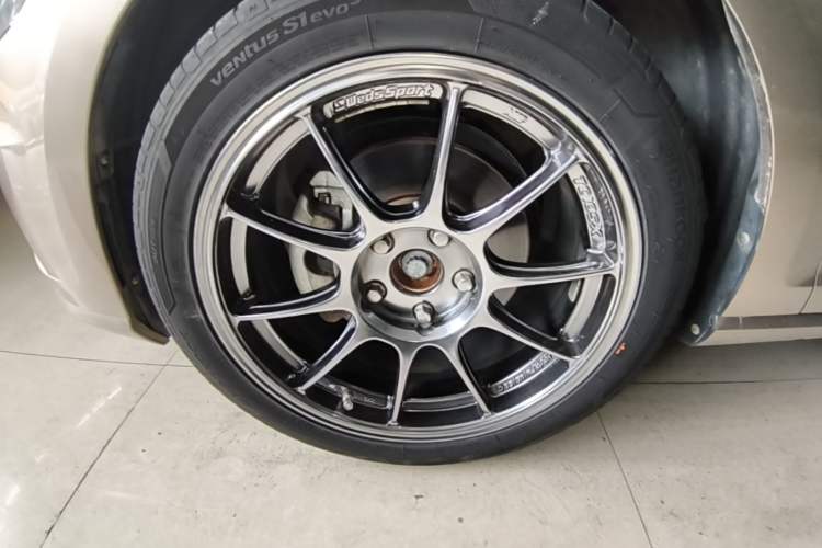 Used Volkswagen Golf 2020 Zhiai Edition 280TSI DSG Comfort Model Left Front Wheel Hub