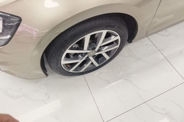 Used Volkswagen Golf 2020 280TSI DSG Comfort Version Left Front Wheel Hub