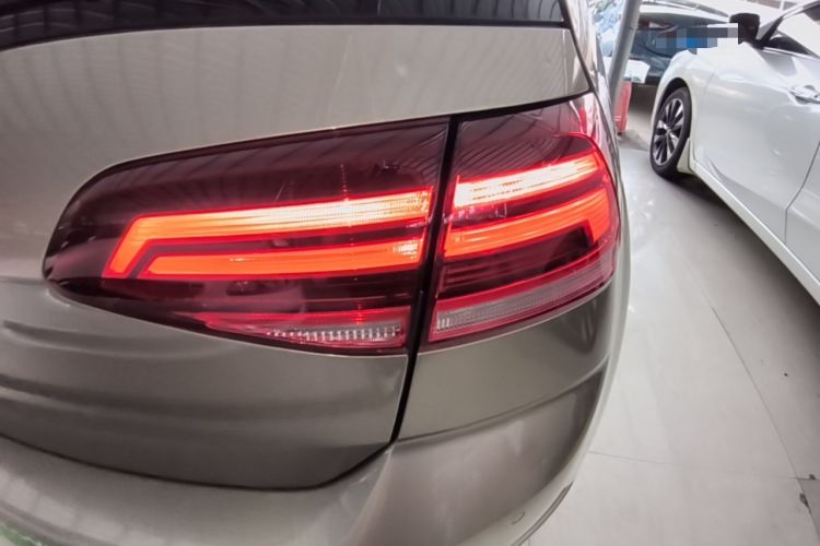 Used Volkswagen Golf 2020 Zhiai Edition 280TSI DSG Comfort Model Right Rear Taillight