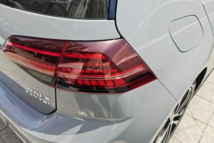 Used Volkswagen Golf 2020 280TSI DSG R-Line Version Right Rear Taillight
