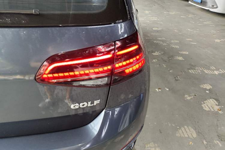 Used Volkswagen Golf 2020 Charming Edition 280TSI DSG R-Line Right Rear Taillight