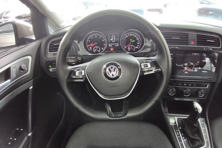 Used Volkswagen Golf 2020 Zhiai Edition 280TSI DSG Comfort Model Steering Wheel