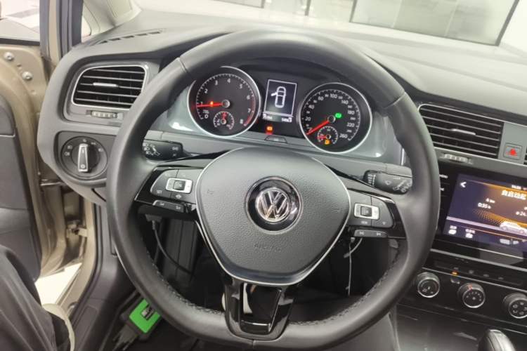 Used Volkswagen Golf 2020 280TSI DSG Comfort Version Steering Wheel