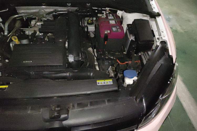 Used Volkswagen Golf 2020 Charming Edition 280TSI DSG R-Line Engine Bay Left