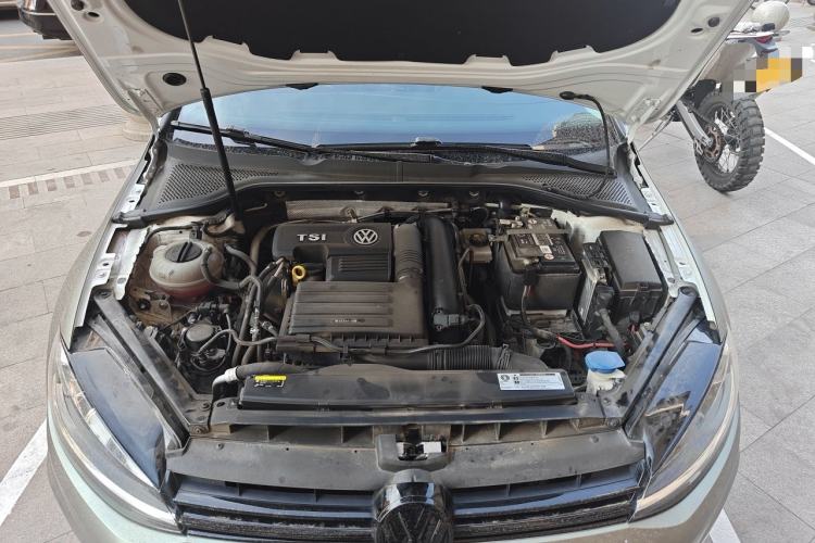 Used Volkswagen Golf 2020 280TSI DSG Luxury Edition Engine Bay