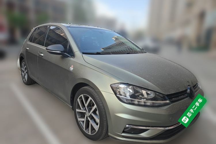 Used Volkswagen Golf 2020 280TSI DSG Luxury Edition Front Right 45 Deg