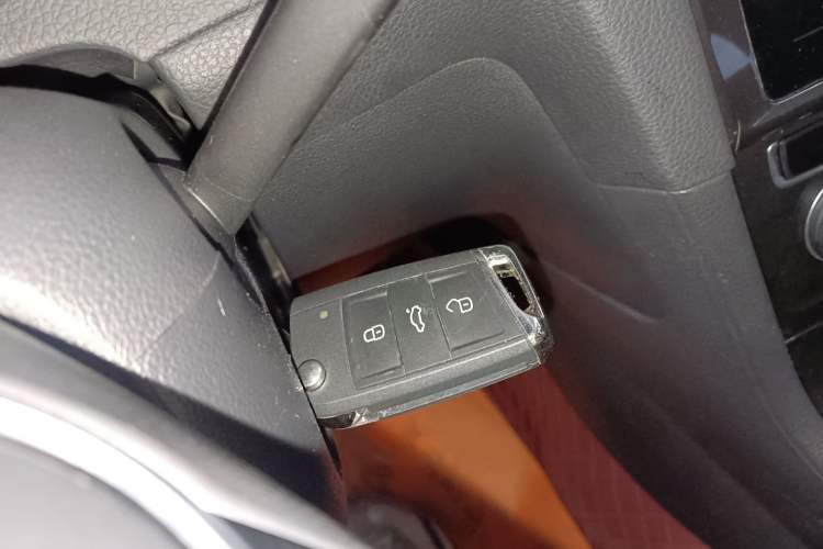 Used Volkswagen Golf 2020 280TSI DSG Comfort Version Interior 1