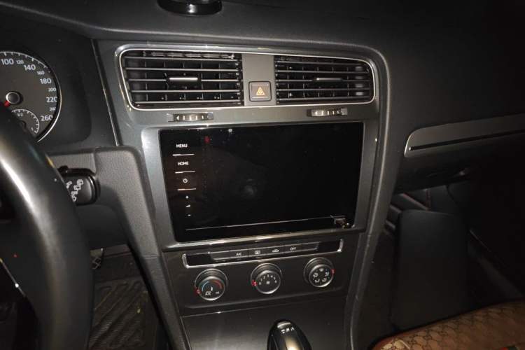 Used Volkswagen Golf 2020 200TSI DSG Comfortable and Ambitious Edition Audio And AC Panel