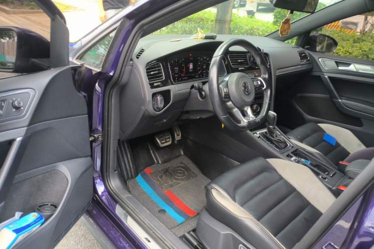 Used Volkswagen Golf 2020 Charming Edition 280TSI DSG R-Line Driver Seat