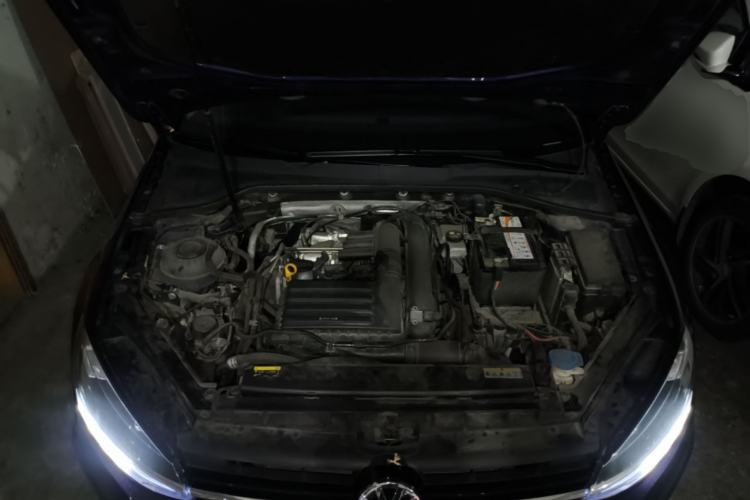 Used Volkswagen Golf 2020 Zhiai Edition 280TSI DSG Comfort Model Engine Bay