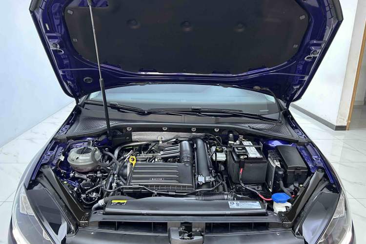 Used Volkswagen Golf 2020 Zhiai Edition 280TSI DSG Comfort Model Engine Bay
