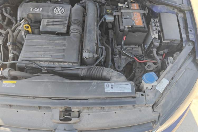Used Volkswagen Golf 2020 200TSI DSG Comfortable and Ambitious Edition Engine Bay Left