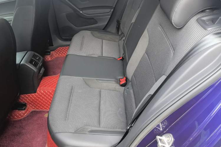 Used Volkswagen Golf 2020 Zhiai Edition 280TSI DSG Comfort Model Left Rear Seat