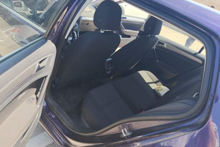 Used Volkswagen Golf 2020 200TSI DSG Comfortable and Ambitious Edition Left Rear Seat