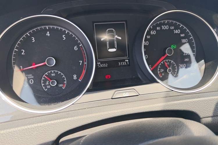 Used Volkswagen Golf 2020 200TSI DSG Comfortable and Ambitious Edition Odometer Close Up