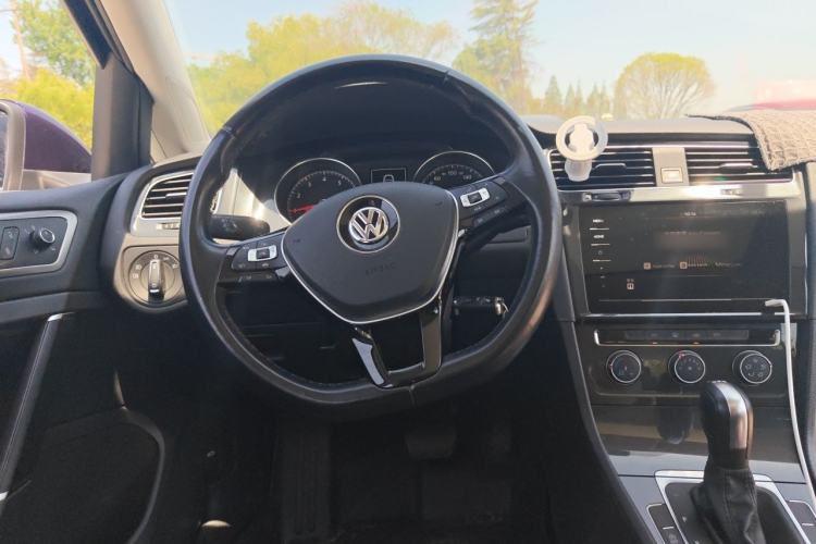 Used Volkswagen Golf 2020 200TSI DSG Comfortable and Ambitious Edition Steering Wheel