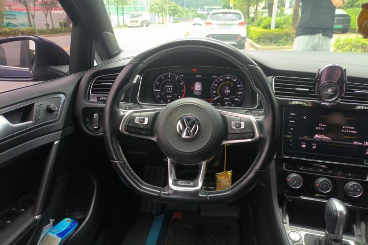 Used Volkswagen Golf 2020 Charming Edition 280TSI DSG R-Line Steering Wheel