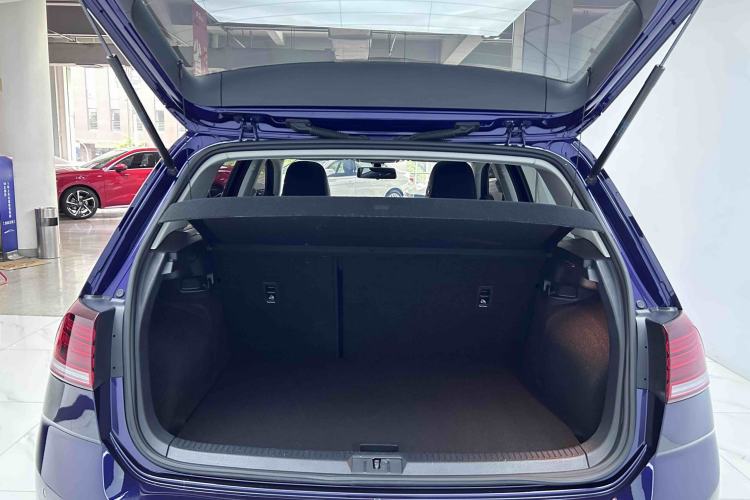 Used Volkswagen Golf 2020 Zhiai Edition 280TSI DSG Comfort Model Trunk