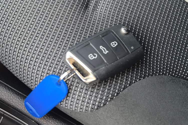 Used Volkswagen Golf 2020 Zhiai Edition 280TSI DSG Comfort Model Vehicle Key
