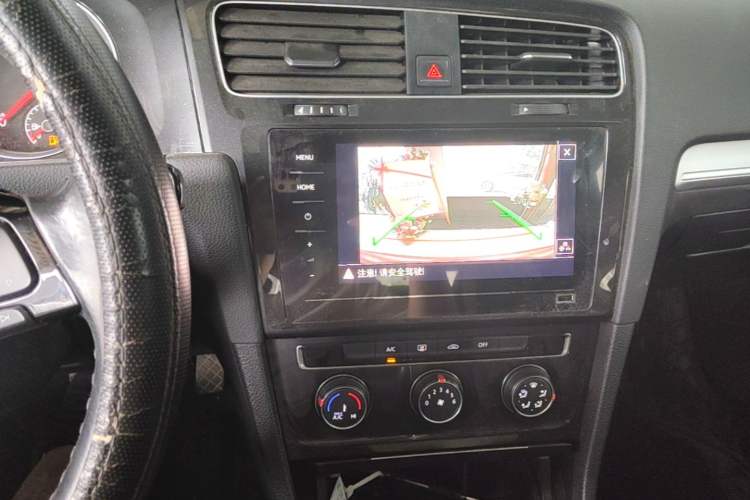 Used Volkswagen Golf 2020 Zhiai Edition 280TSI DSG Comfort Model Audio And AC Panel