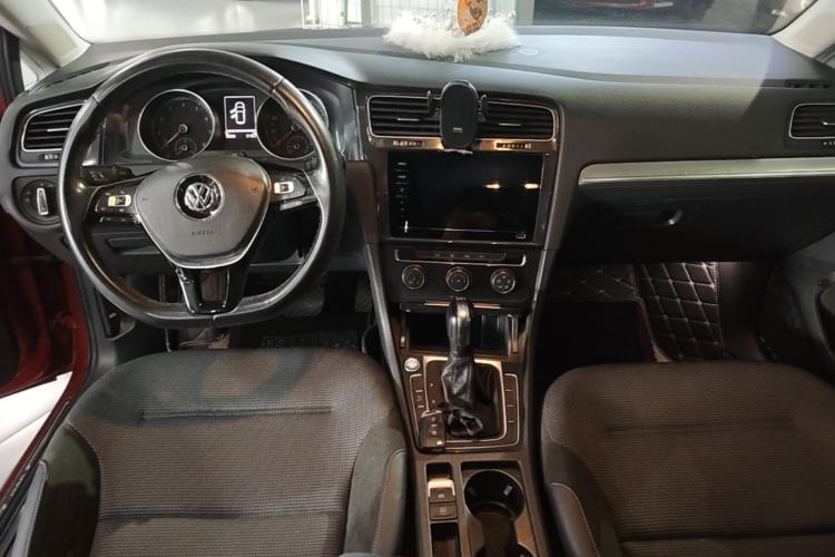 Used Volkswagen Golf 2020 Zhiai Edition 280TSI DSG Comfort Model Center Console