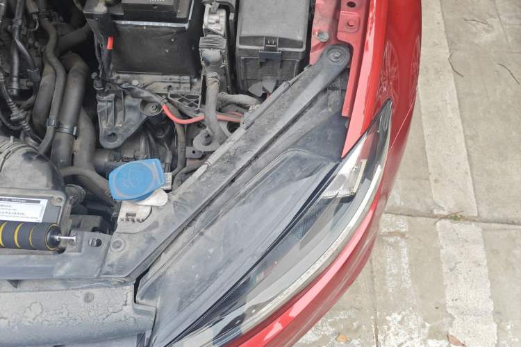 Used Volkswagen Golf 2020 Zhiai Edition 280TSI DSG Comfort Model Engine Bay Left