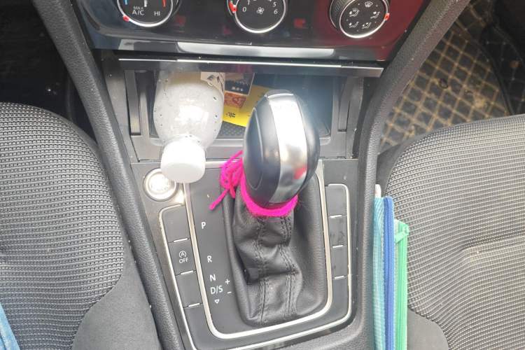 Used Volkswagen Golf 2020 Zhiai Edition 280TSI DSG Comfort Model Gear Lever