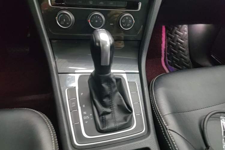 Used Volkswagen Golf 2020 280TSI DSG Comfort Version Gear Lever