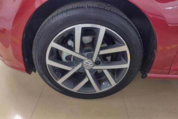 Used Volkswagen Golf 2020 280TSI DSG Comfort Version Left Front Wheel Hub