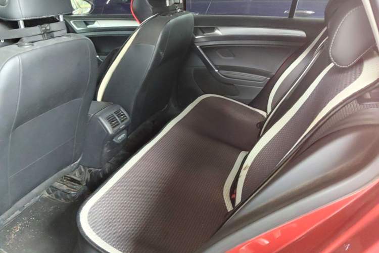 Used Volkswagen Golf 2020 Zhiai Edition 280TSI DSG Comfort Model Left Rear Seat