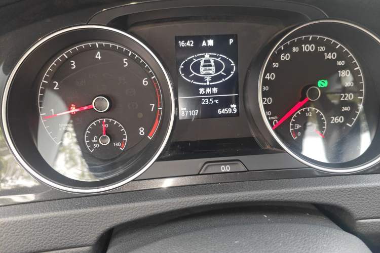 Used Volkswagen Golf 2020 Zhiai Edition 280TSI DSG Comfort Model Odometer Close Up