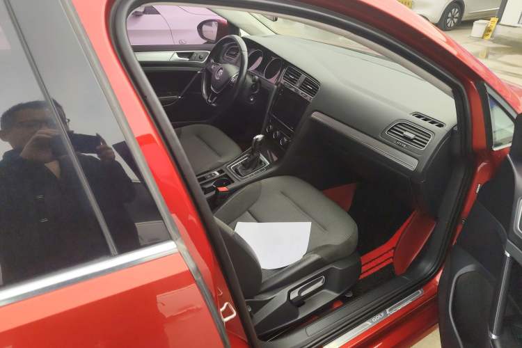 Used Volkswagen Golf 2020 280TSI DSG Comfort Version Right Front Seat