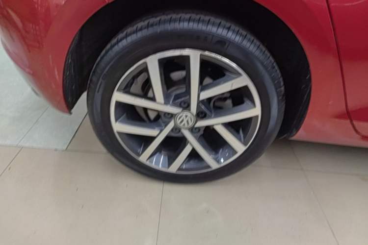 Used Volkswagen Golf 2020 280TSI DSG Comfort Version Right Rear Wheel Hub
