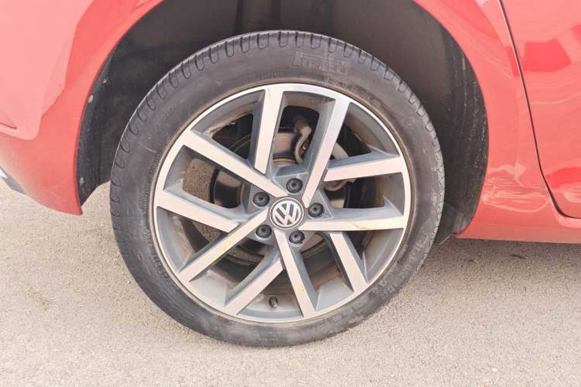 Used Volkswagen Golf 2020 200TSI DSG Comfortable and Ambitious Edition Right Rear Wheel Hub