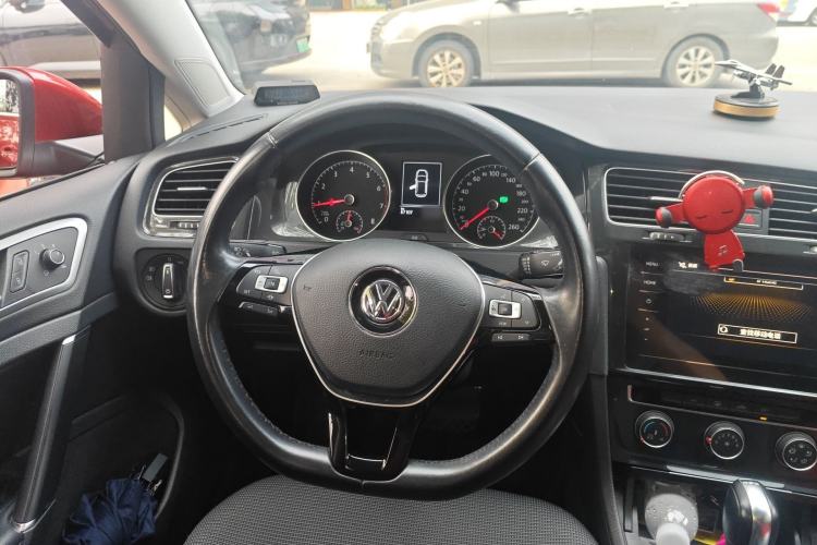 Used Volkswagen Golf 2020 Zhiai Edition 280TSI DSG Comfort Model Steering Wheel