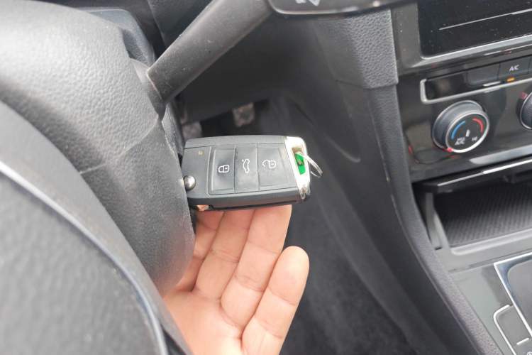 Used Volkswagen Golf 2020 200TSI DSG Comfortable and Ambitious Edition Vehicle Key
