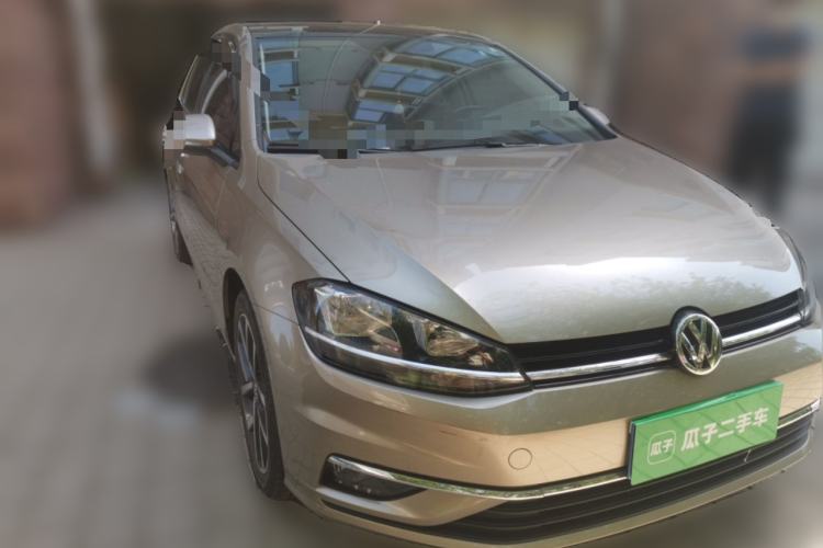 Used Volkswagen Golf 2020 Zhiai Edition 280TSI DSG Comfort Model Front Right 45 Deg