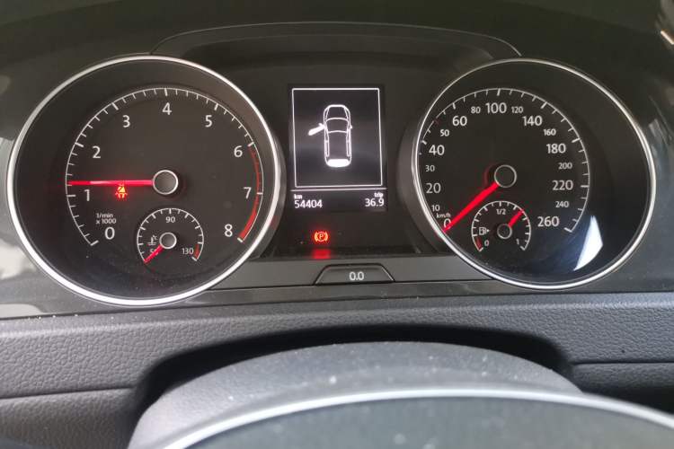 Used Volkswagen Golf 2020 Zhiai Edition 280TSI DSG Comfort Model Odometer Close Up