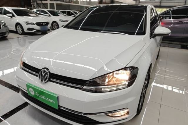 Używany Volkswagen Golf 2020 200TSI DSG Comfortable and Ambitious Edition