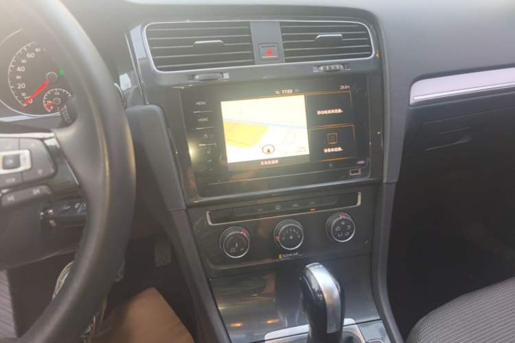 Used Volkswagen Golf 2020 280TSI DSG Comfort Version Audio And AC Panel