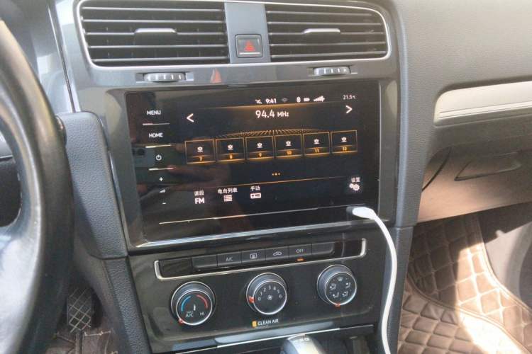 Used Volkswagen Golf 2020 280TSI DSG Comfort Version Audio And AC Panel