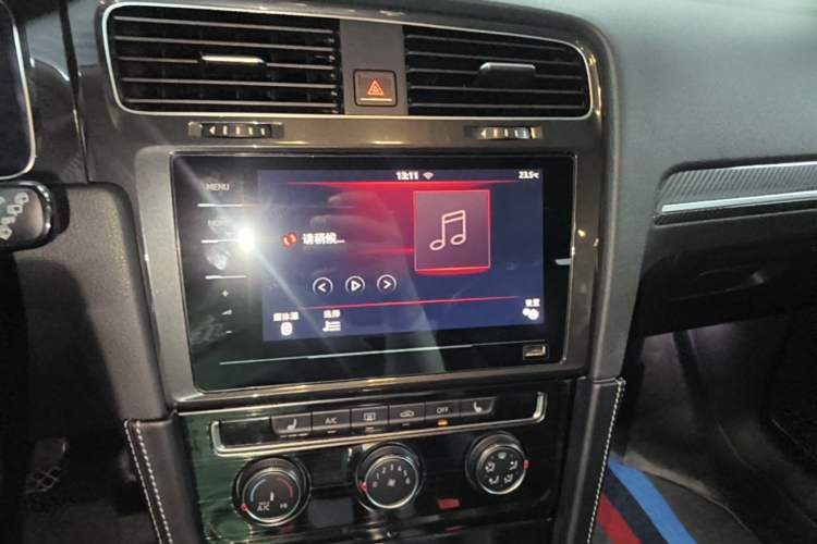 Used Volkswagen Golf 2020 Zhiai Edition 280TSI DSG Luxury Model Audio And AC Panel