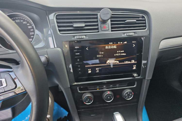 Used Volkswagen Golf 2020 Zhiai Edition 280TSI DSG Comfort Model Audio And AC Panel