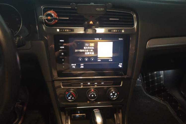 Used Volkswagen Golf 2020 Zhiai Edition 280TSI DSG Comfort Model Audio And AC Panel