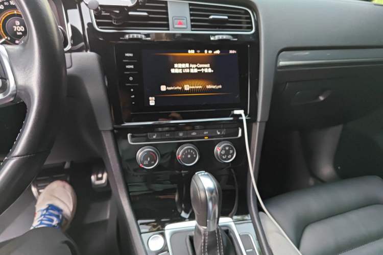 Used Volkswagen Golf 2020 Charming Edition 280TSI DSG R-Line Audio And AC Panel