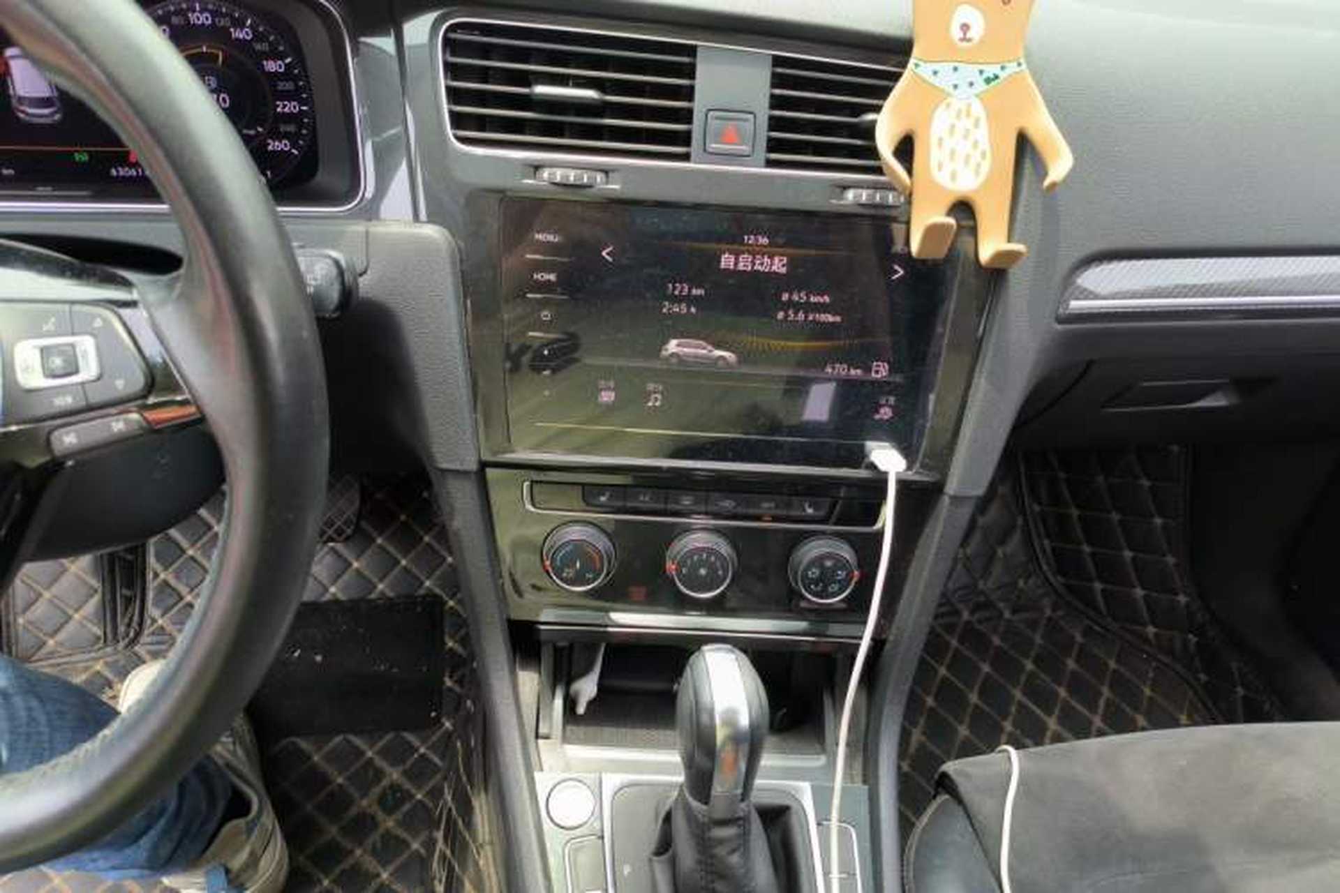 Used Volkswagen Golf 2020 Zhiai Edition 280TSI DSG Luxury Model Audio And AC Panel